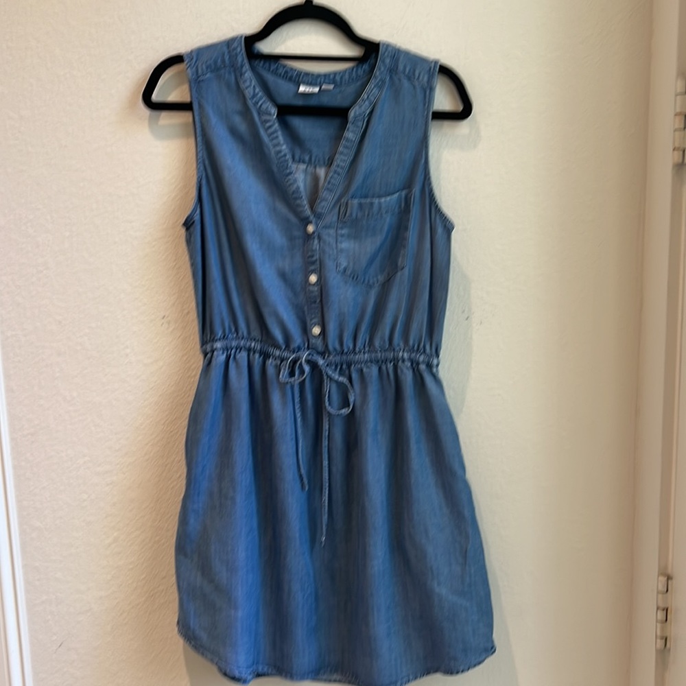 Gap Shirt Dress size Small Denim Blue Sleeveless comfortable and Summer ready!